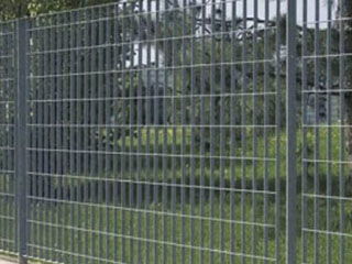 钢格板护栏 钢格栅板围栏 格栅板围栏介绍