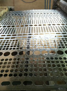 钢格板：性能特点、应用领域与优势解析